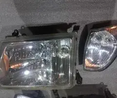 Toyota Land Cruiser  komplektas  priekinių, galinių žibintų