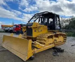 D16S vikšrai su ROPS / FOPS apsauga